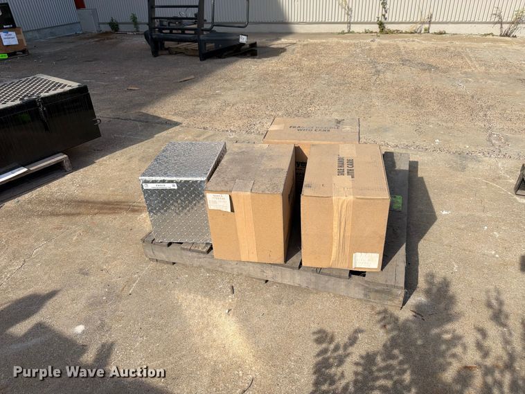 image for item EW5019 (4) Buyers toolboxes