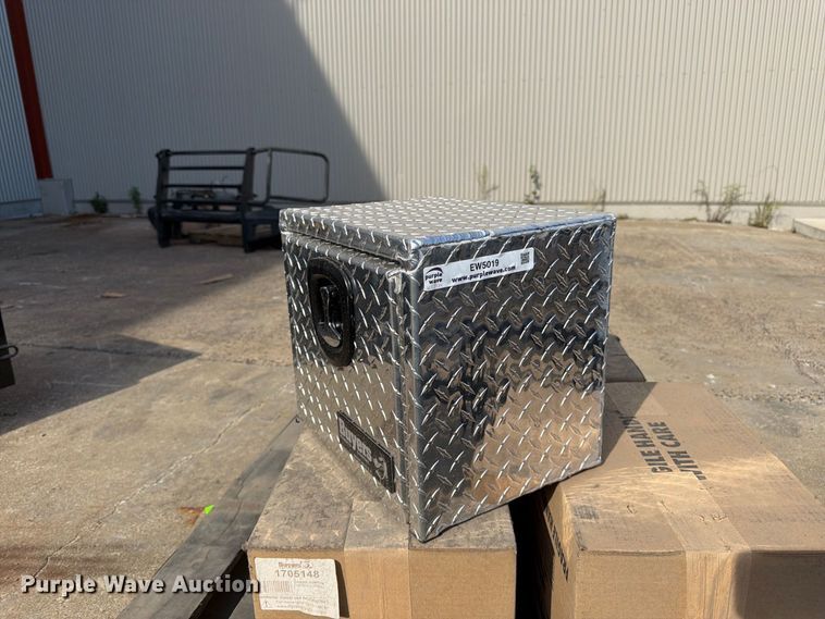 image for item EW5019 (4) Buyers toolboxes