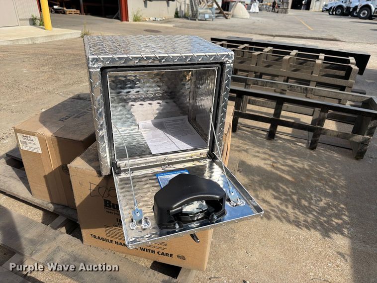 image for item EW5019 (4) Buyers toolboxes