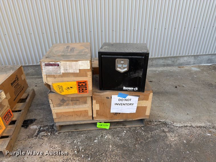 image for item EW5020 (6) Buyers toolboxes