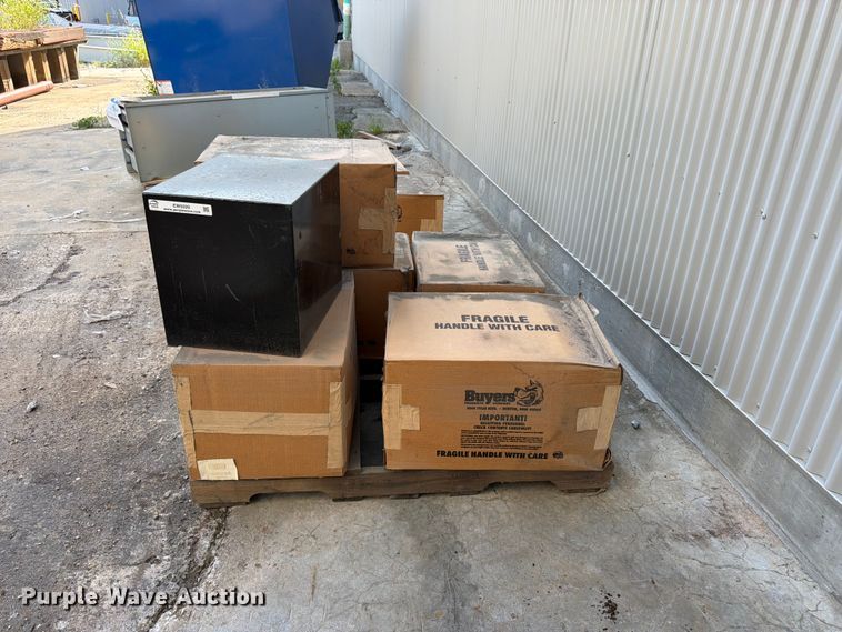 image for item EW5020 (6) Buyers toolboxes