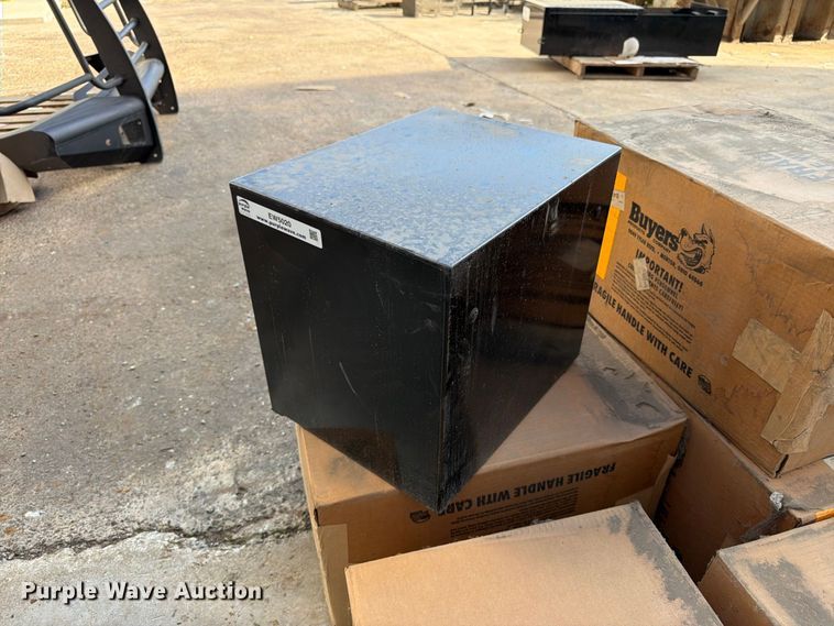 image for item EW5020 (6) Buyers toolboxes