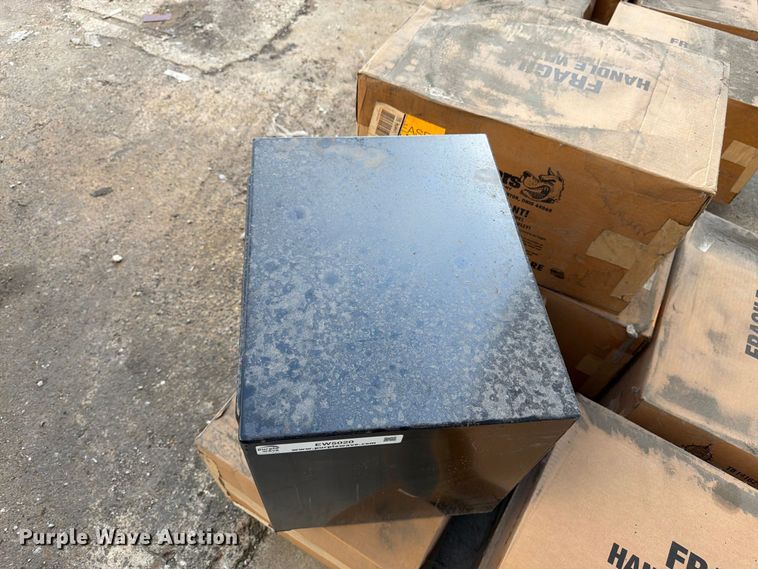 image for item EW5020 (6) Buyers toolboxes