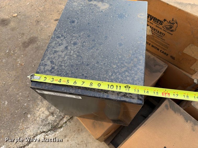 image for item EW5020 (6) Buyers toolboxes