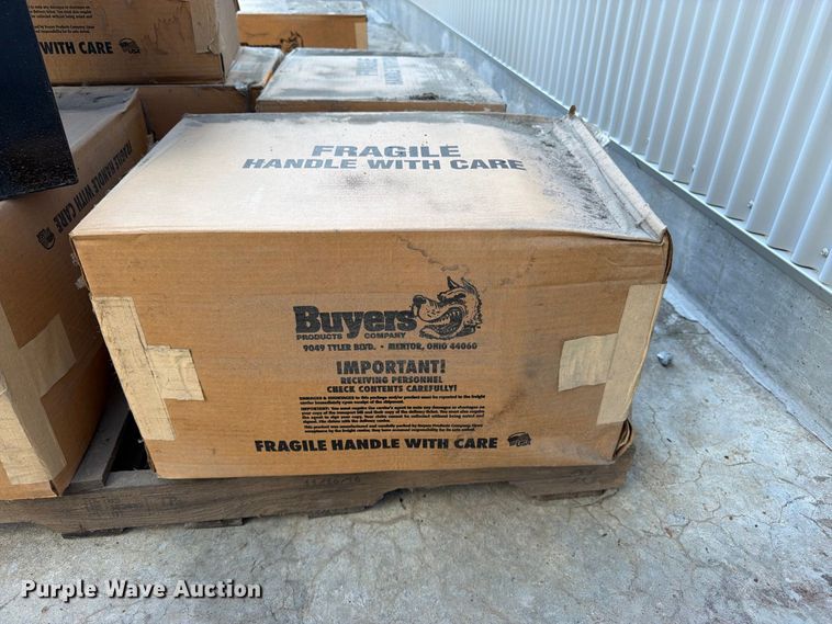 image for item EW5020 (6) Buyers toolboxes