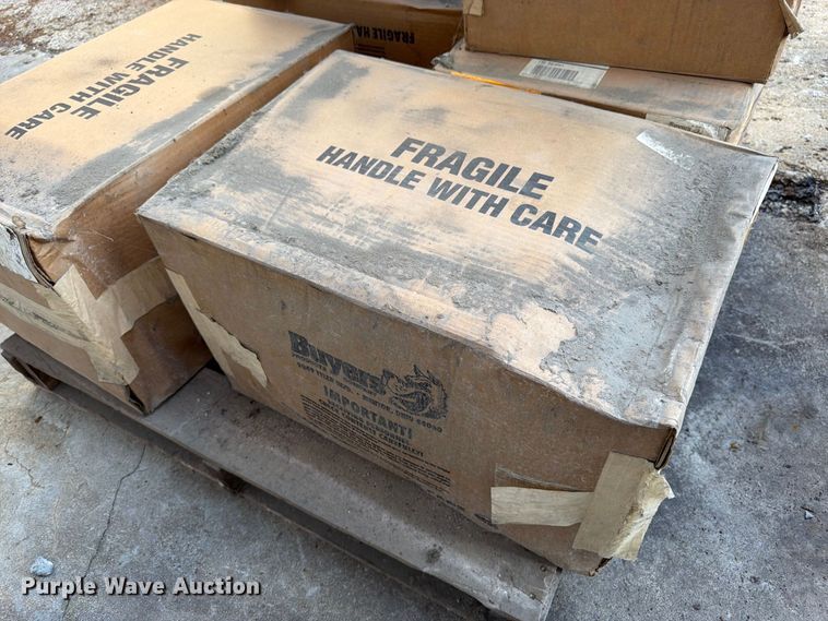 image for item EW5020 (6) Buyers toolboxes