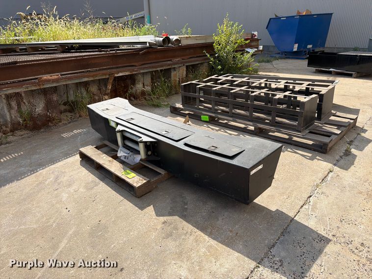 image for item EW5024 Truck bumper 