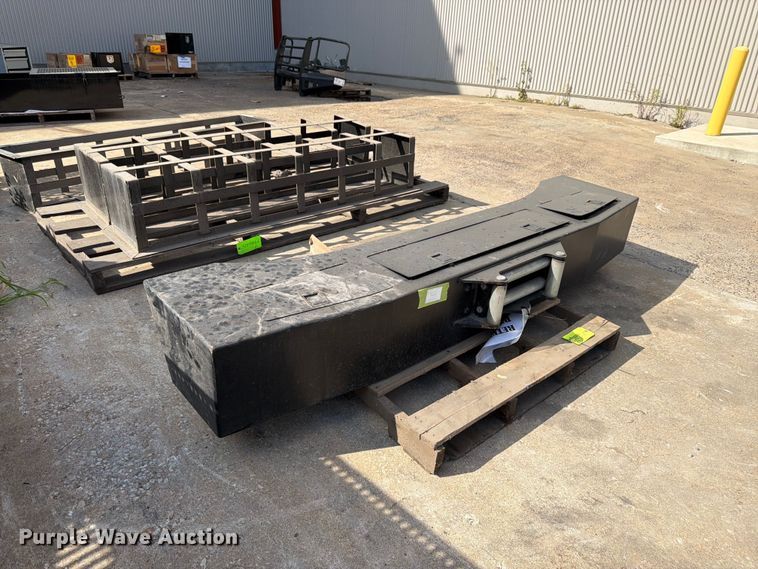 image for item EW5024 Truck bumper 