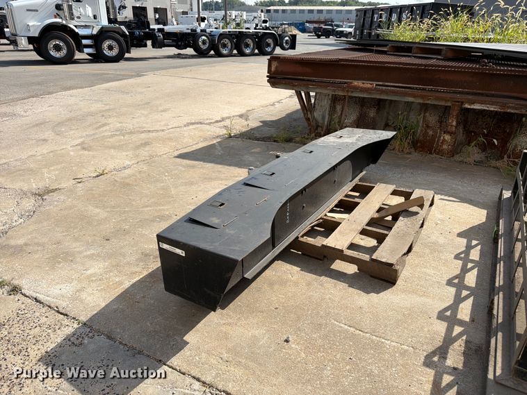 image for item EW5024 Truck bumper 
