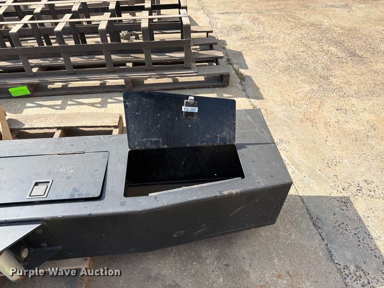 image for item EW5024 Truck bumper 
