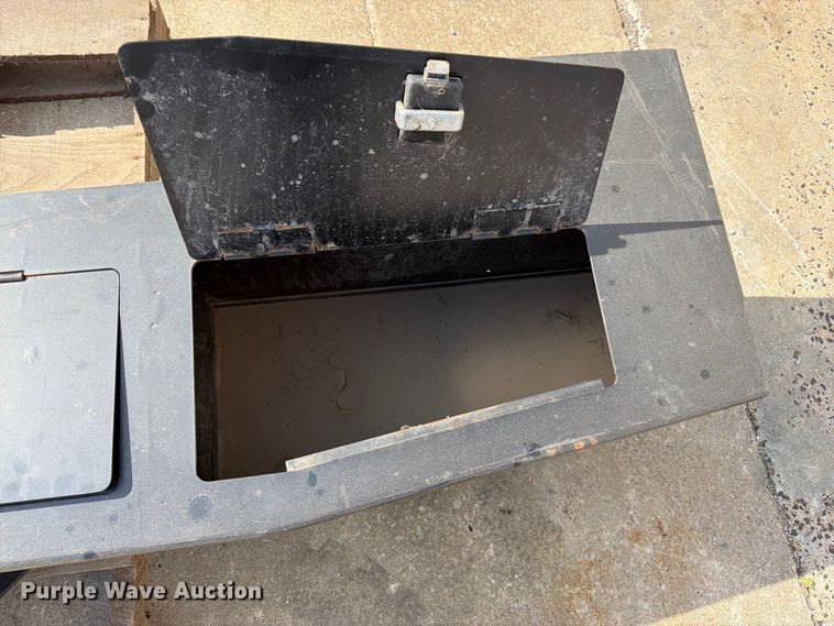 image for item EW5024 Truck bumper 