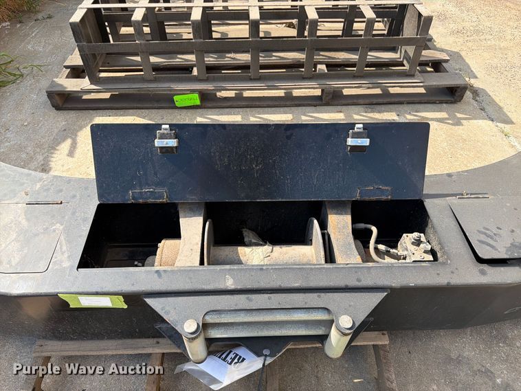 image for item EW5024 Truck bumper 