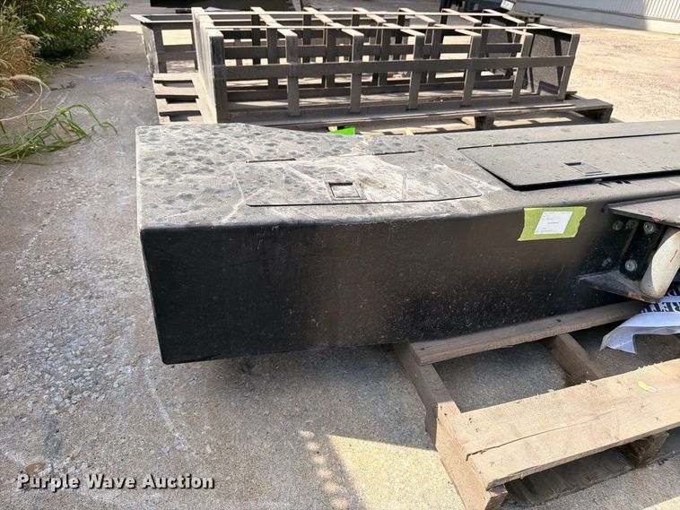 image for item EW5024 Truck bumper 