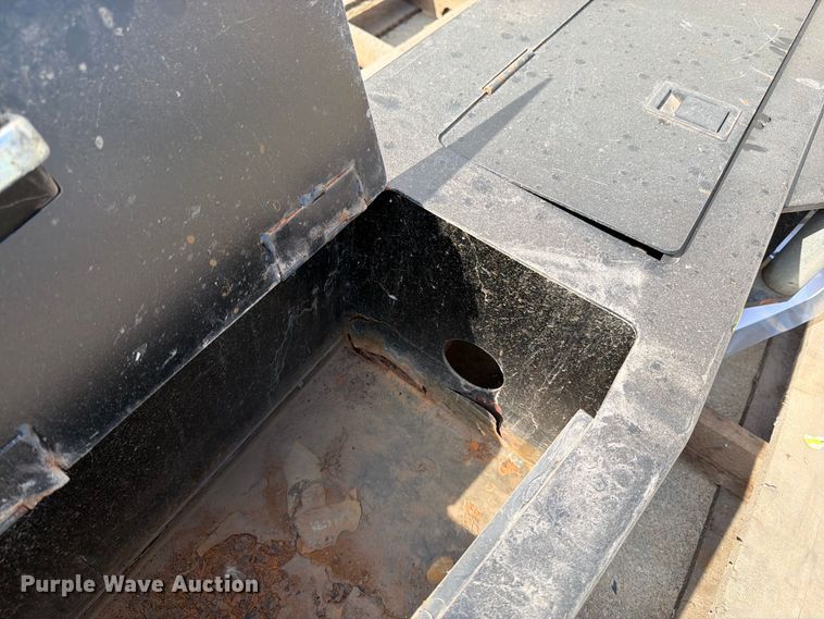 image for item EW5024 Truck bumper 