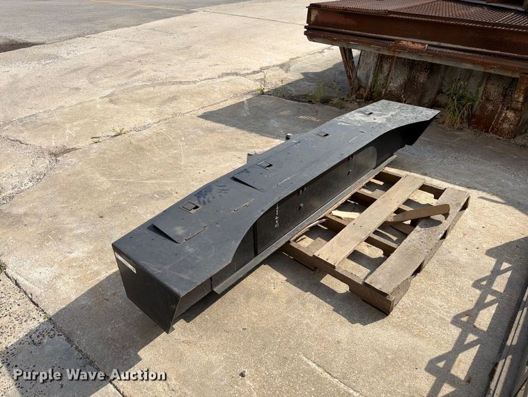 image for item EW5024 Truck bumper 