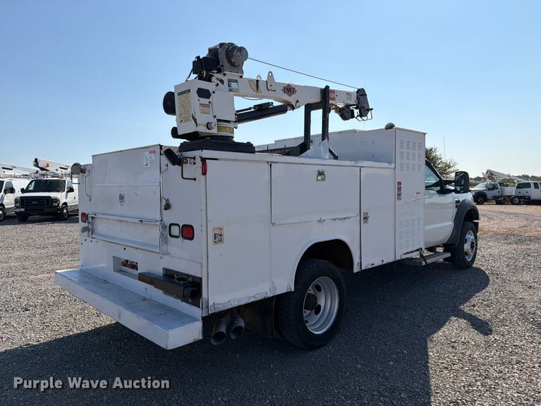 image for item EW8883 2010 Ford F550 Super Duty utility / service truck