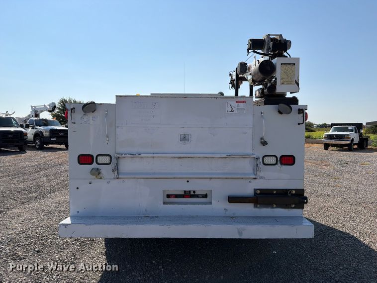 image for item EW8883 2010 Ford F550 Super Duty utility / service truck
