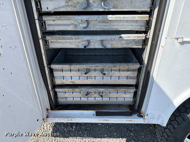 image for item EW8883 2010 Ford F550 Super Duty utility / service truck