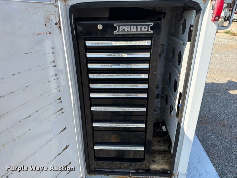 image for item EW8883 2010 Ford F550 Super Duty utility / service truck