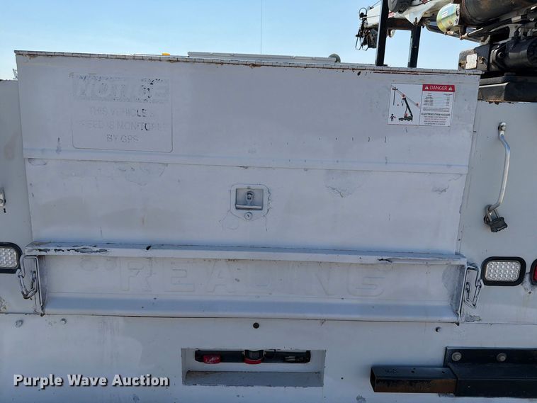 image for item EW8883 2010 Ford F550 Super Duty utility / service truck