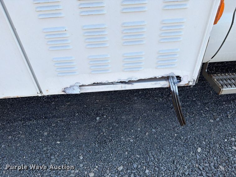 image for item EW8883 2010 Ford F550 Super Duty utility / service truck