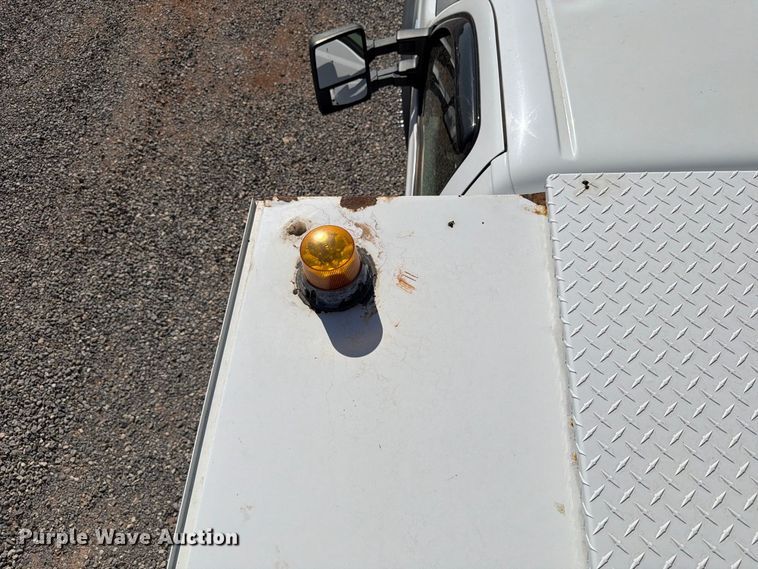 image for item EW8883 2010 Ford F550 Super Duty utility / service truck
