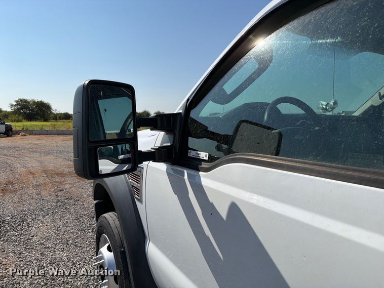 image for item EW8883 2010 Ford F550 Super Duty utility / service truck