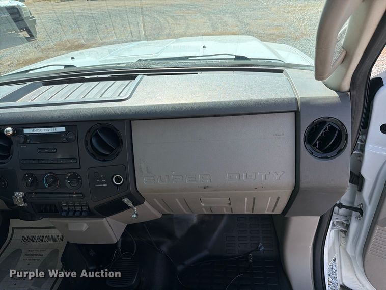 image for item EW8883 2010 Ford F550 Super Duty utility / service truck