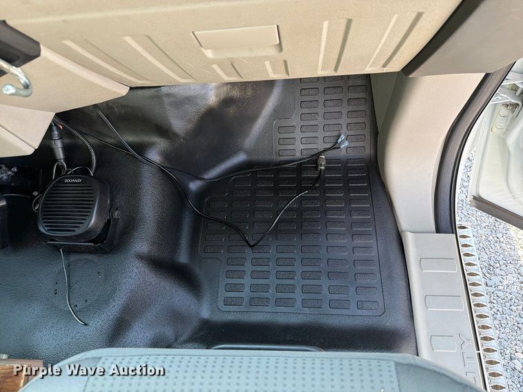 image for item EW8883 2010 Ford F550 Super Duty utility / service truck