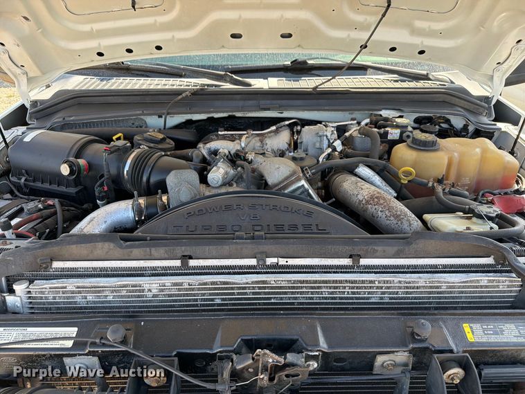 image for item EW8883 2010 Ford F550 Super Duty utility / service truck
