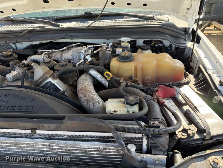 image for item EW8883 2010 Ford F550 Super Duty utility / service truck
