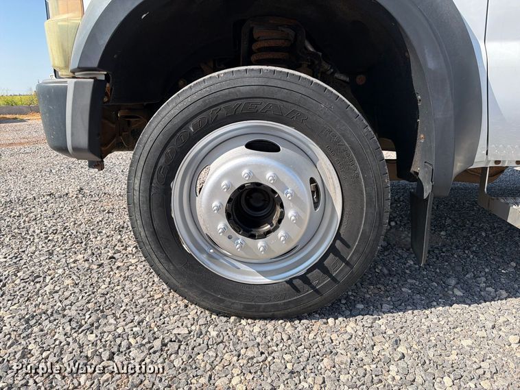 image for item EW8883 2010 Ford F550 Super Duty utility / service truck