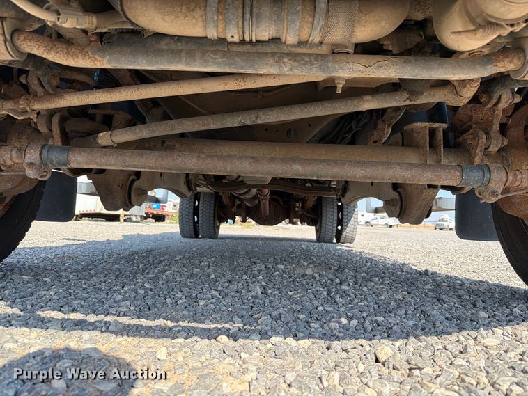 image for item EW8883 2010 Ford F550 Super Duty utility / service truck