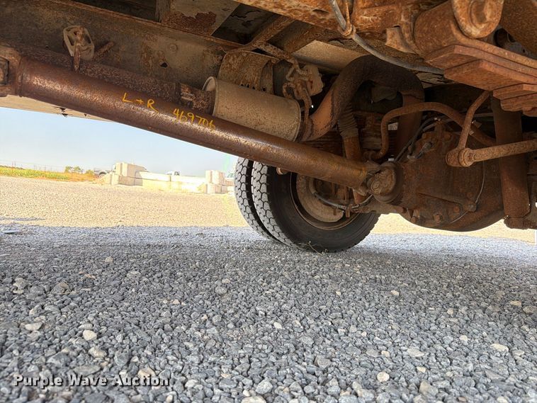image for item EW8883 2010 Ford F550 Super Duty utility / service truck