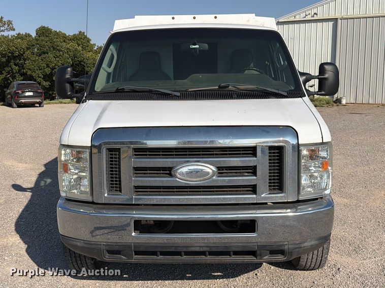 image for item EW8921 2015 Ford Econoline E350 utility van