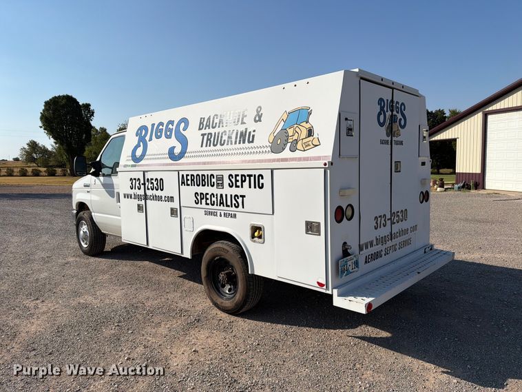 image for item EW8921 2015 Ford Econoline E350 utility van