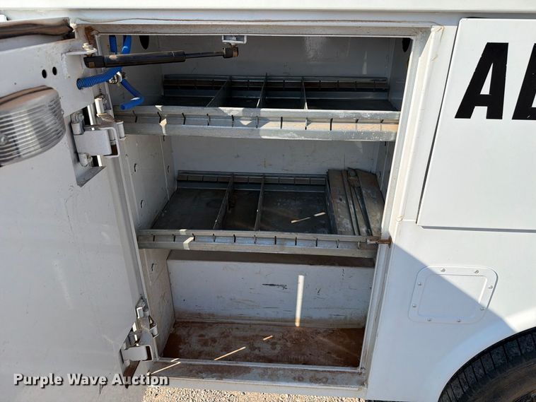 image for item EW8921 2015 Ford Econoline E350 utility van