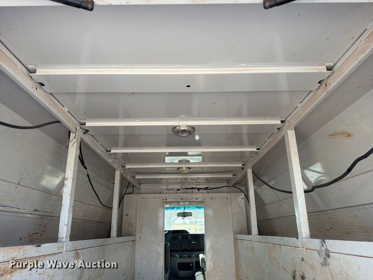 image for item EW8921 2015 Ford Econoline E350 utility van