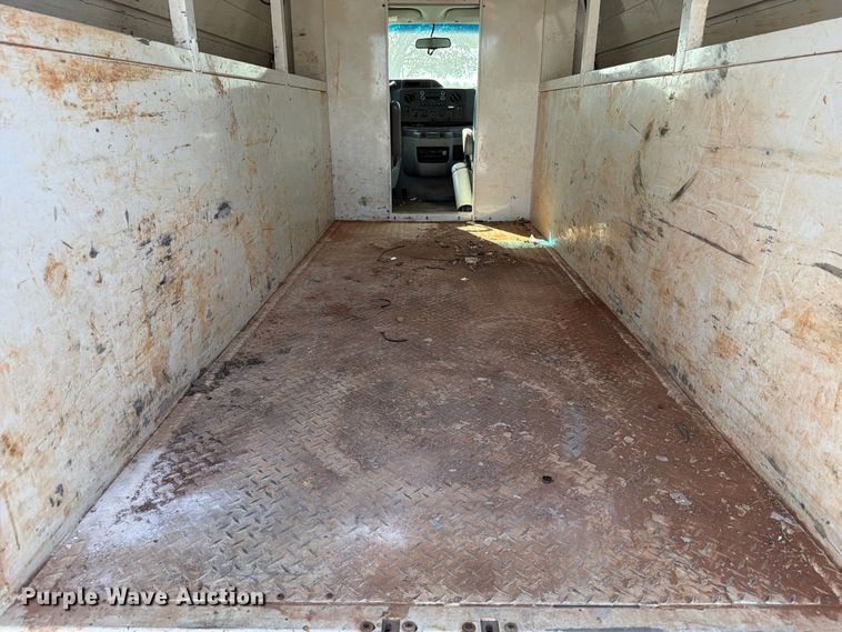image for item EW8921 2015 Ford Econoline E350 utility van