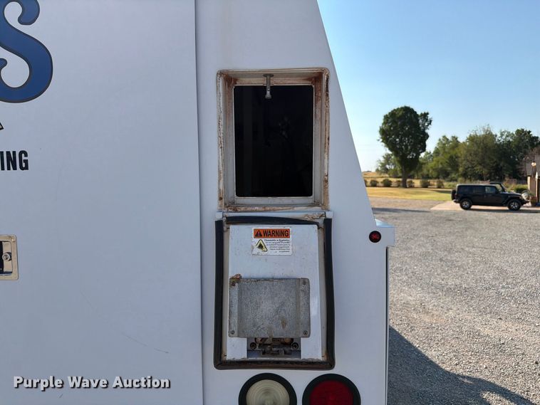 image for item EW8921 2015 Ford Econoline E350 utility van