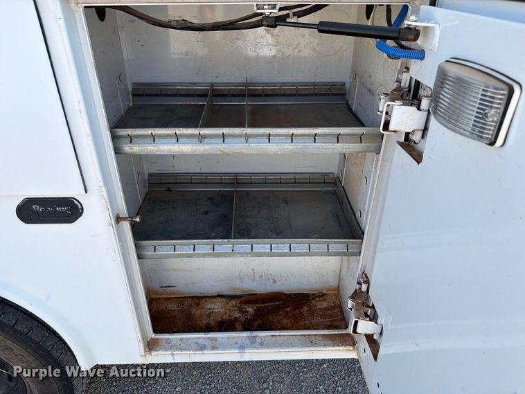 image for item EW8921 2015 Ford Econoline E350 utility van