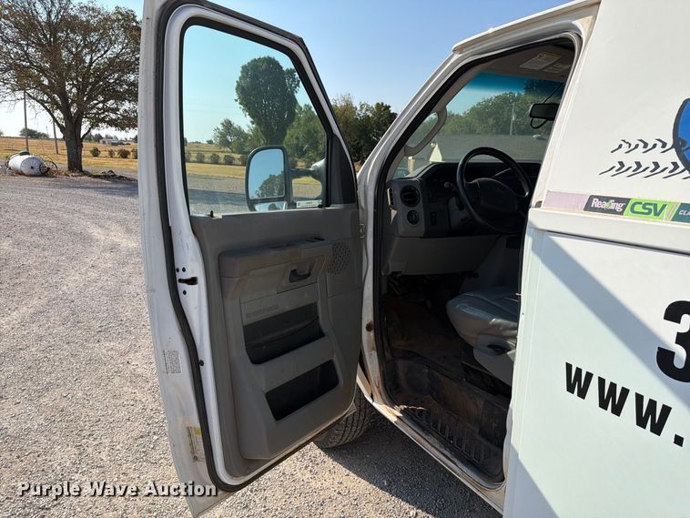 image for item EW8921 2015 Ford Econoline E350 utility van