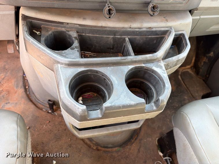 image for item EW8921 2015 Ford Econoline E350 utility van
