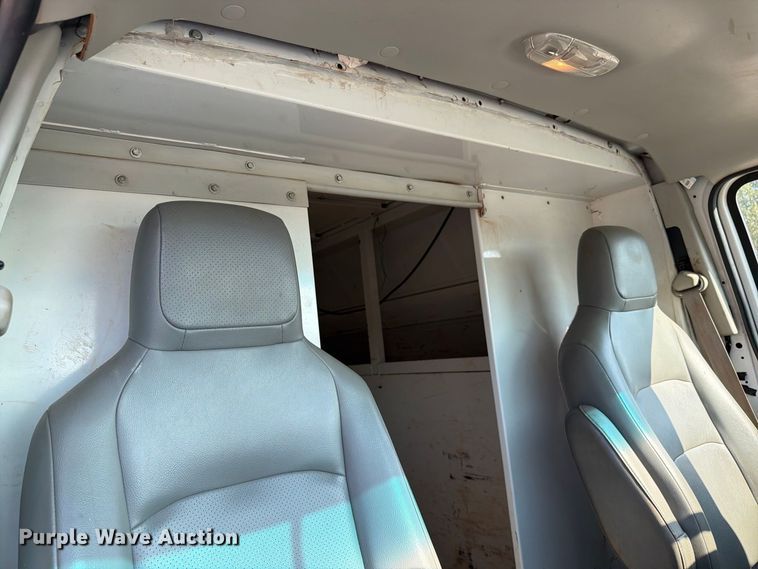 image for item EW8921 2015 Ford Econoline E350 utility van