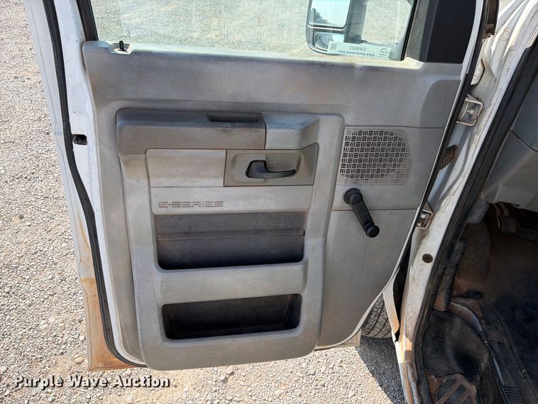 image for item EW8923 2009 Ford Econoline E350 van