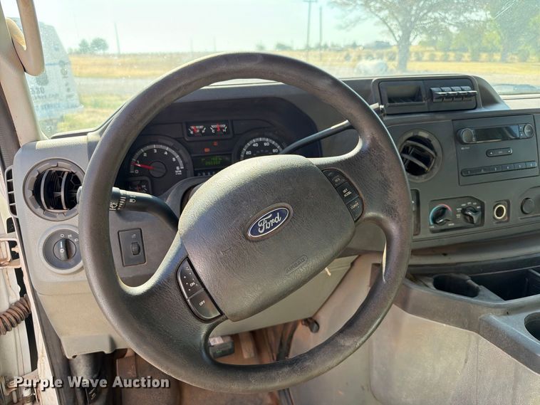 image for item EW8923 2009 Ford Econoline E350 van