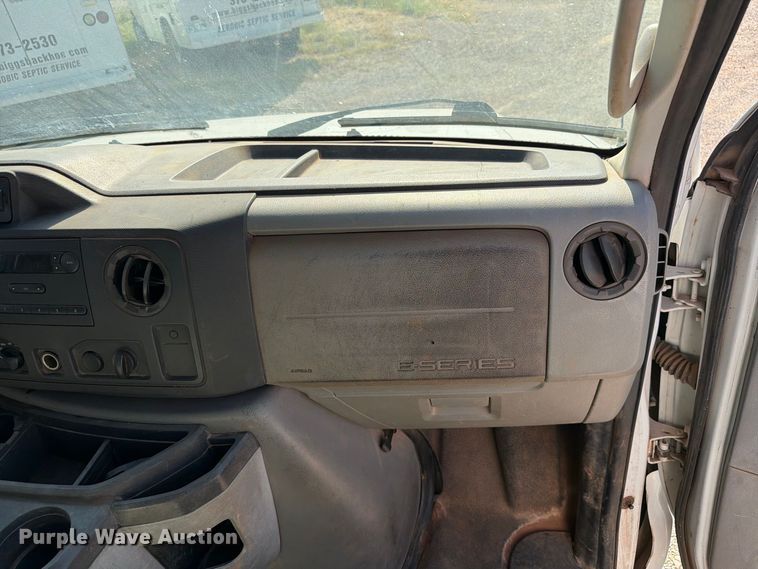 image for item EW8923 2009 Ford Econoline E350 van
