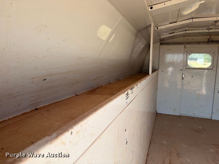 image for item EW8926 2006 Ford Econoline E350 utility van