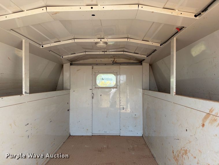 image for item EW8926 2006 Ford Econoline E350 utility van