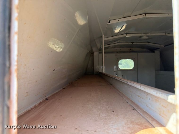 image for item EW8926 2006 Ford Econoline E350 utility van